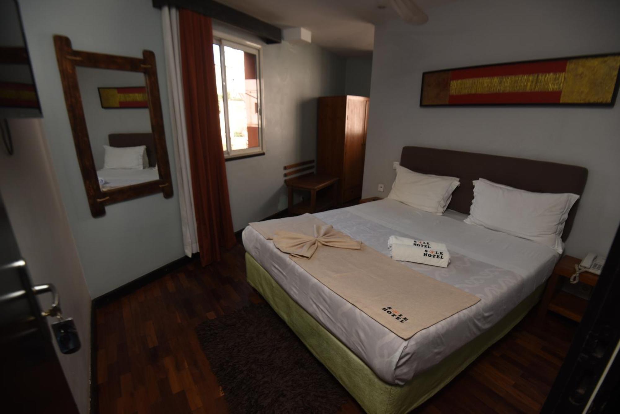 Sole Hotel Antananarivo Exterior foto